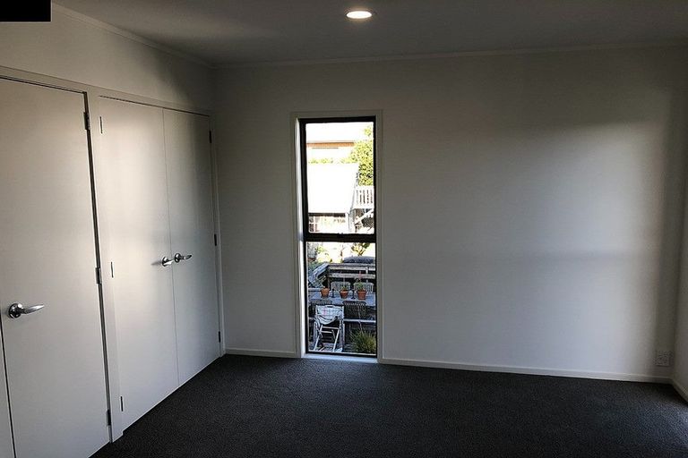 Photo of property in 2/12 Stanley Avenue, Milford, Auckland, 0620