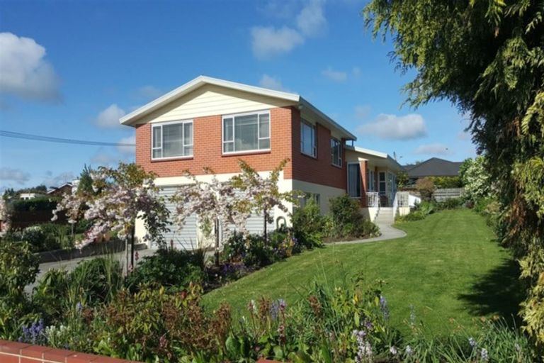 Photo of property in 11 Oxford Street, Waimate, 7924