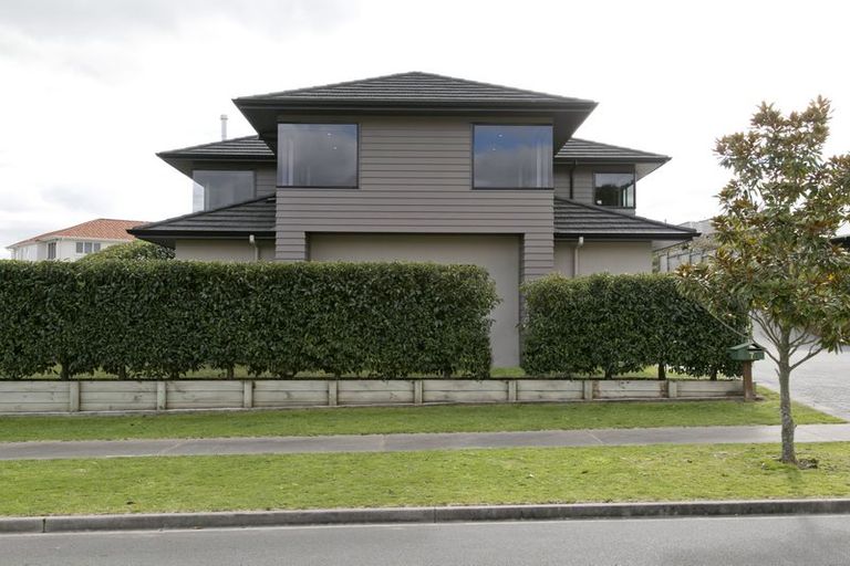 Photo of property in 7 Coprosma Crescent, Waipahihi, Taupo, 3330
