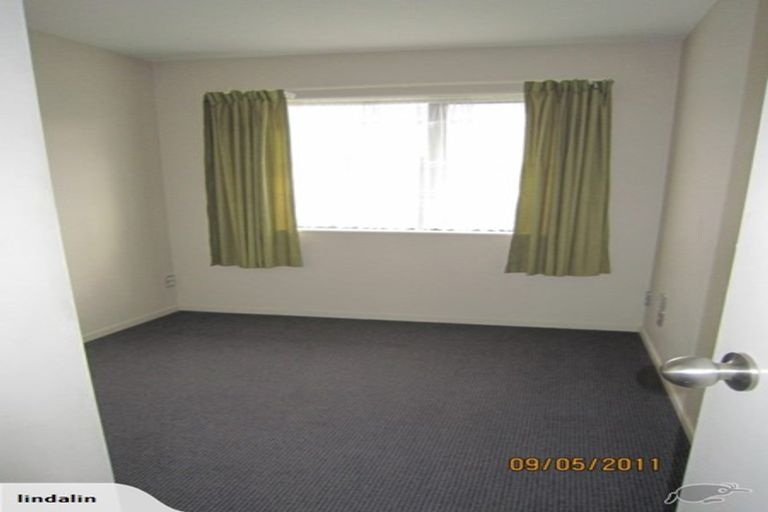 Photo of property in 27a Don Buck Road, Massey, Auckland, 0614