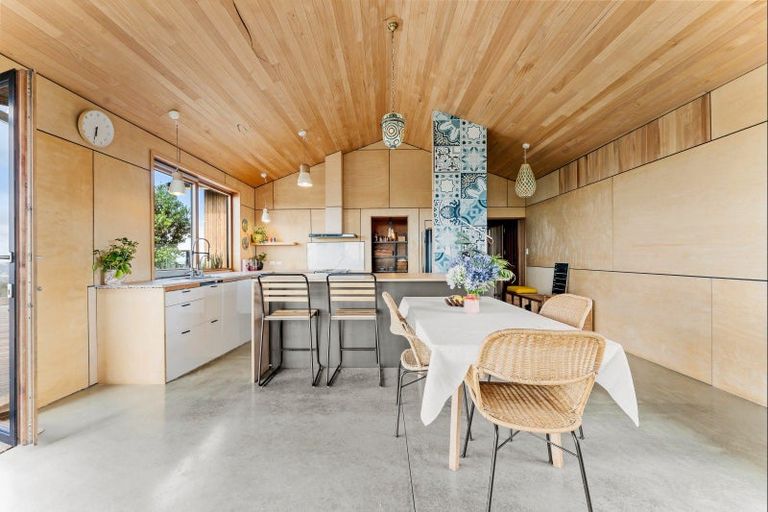 Photo of property in 328 Mainland Road, Kaipara Flats, Warkworth, 0984