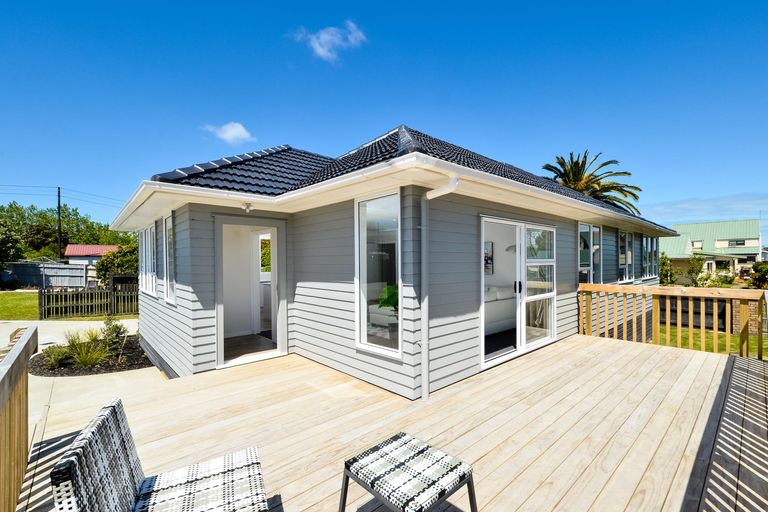 Photo of property in 16a Tapu Road, Huapai, Kumeu, 0810
