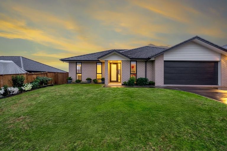 Photo of property in 10 Helenvale Crescent, Pokeno, 2402