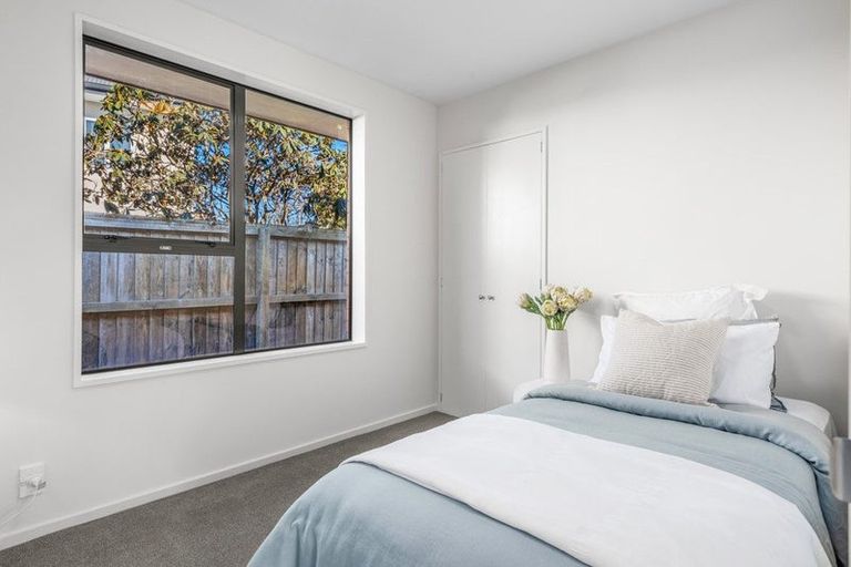 Photo of property in 2 De Courcy Place, Avondale, Christchurch, 8061