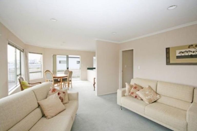 Photo of property in 155 Carrington Street, Lower Vogeltown, New Plymouth, 4310