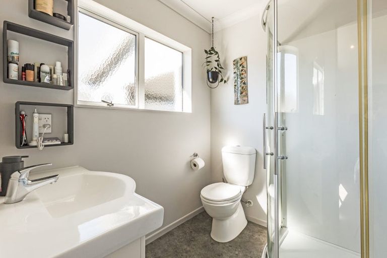 Photo of property in 6 Spritsail Place, Whitby, Porirua, 5024