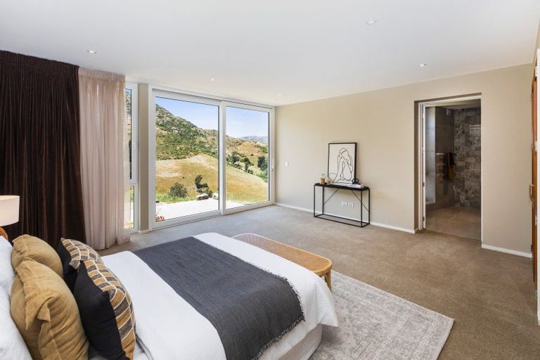Photo of property in 2 Hyllton Heights, Lyttelton, 8082