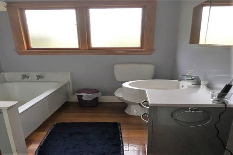 Photo of property in 67 Bowenvale Avenue, Cashmere, Christchurch, 8022