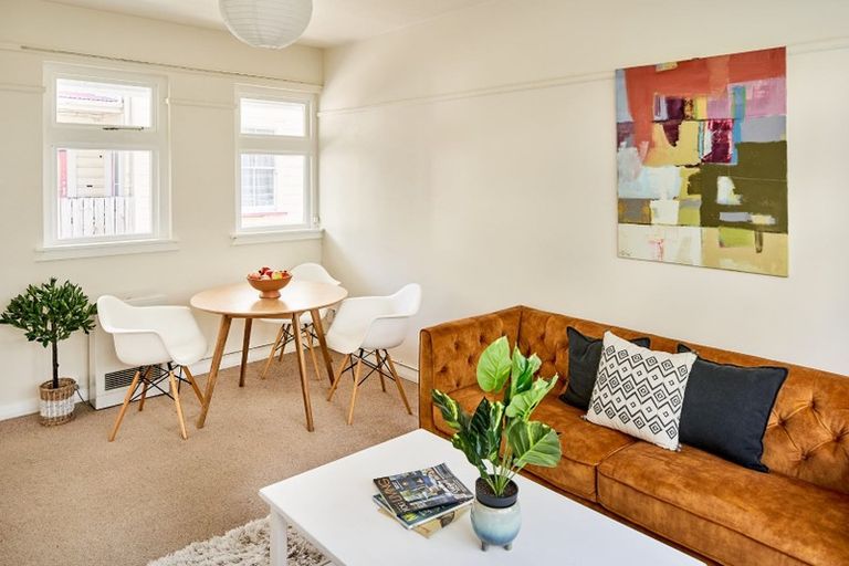 Photo of property in 3/1 Rixon Grove, Mount Victoria, Wellington, 6011