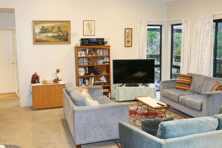 Photo of property in 21 Taraire Street, Ostend, Waiheke Island, 1081