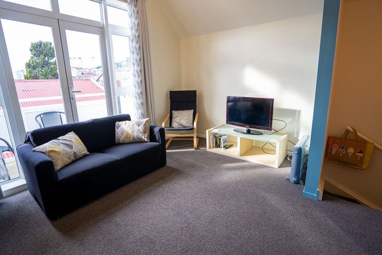 Photo of property in Pirie Street Townhouses, 36/35 Pirie Street, Mount Victoria, Wellington, 6011