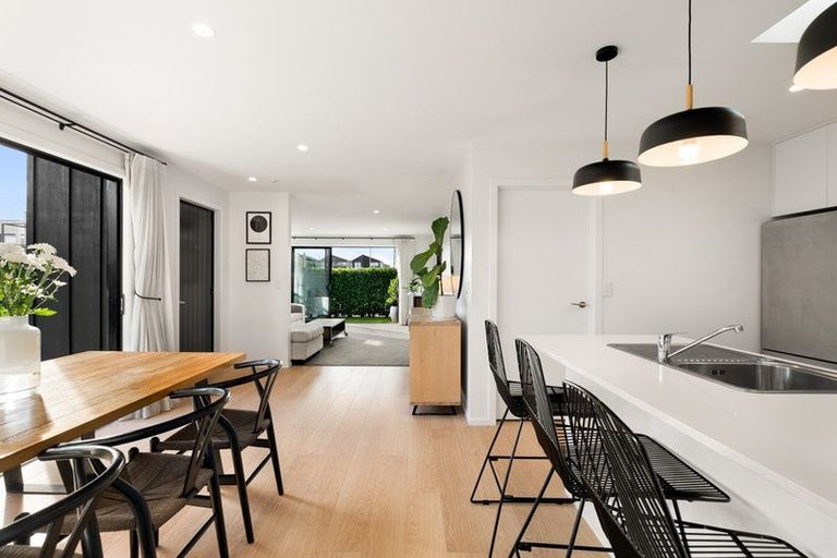 Photo of property in 24 Dignity Street, Papakura, 2110