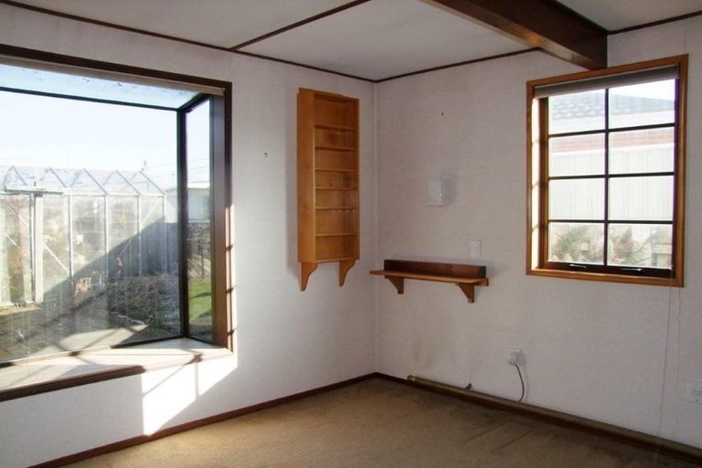 Photo of property in 1 Duthie Street, Milton, 9220