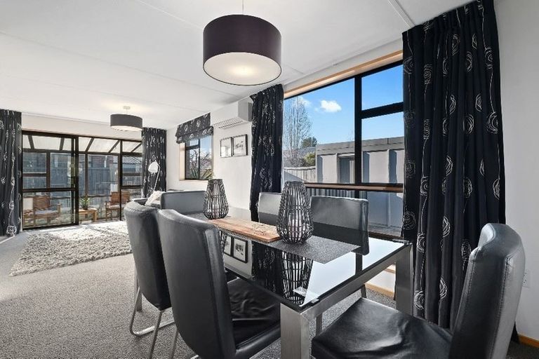 Photo of property in 2 Linrosa Place, Cromwell, 9310