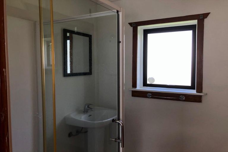 Photo of property in 25 Busby Street, Blockhouse Bay, Auckland, 0600