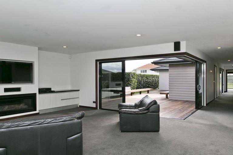 Photo of property in 7 Coprosma Crescent, Waipahihi, Taupo, 3330