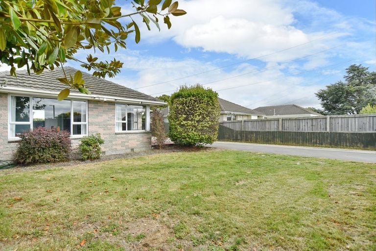 Photo of property in 187 Burwood Road, Burwood, Christchurch, 8083