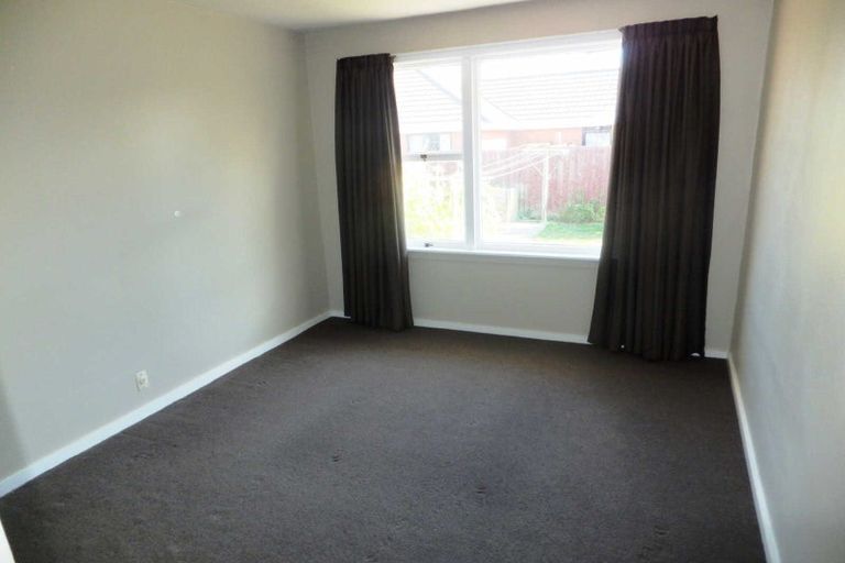 Photo of property in 2/2 Bowen Street, Upper Riccarton, Christchurch, 8041
