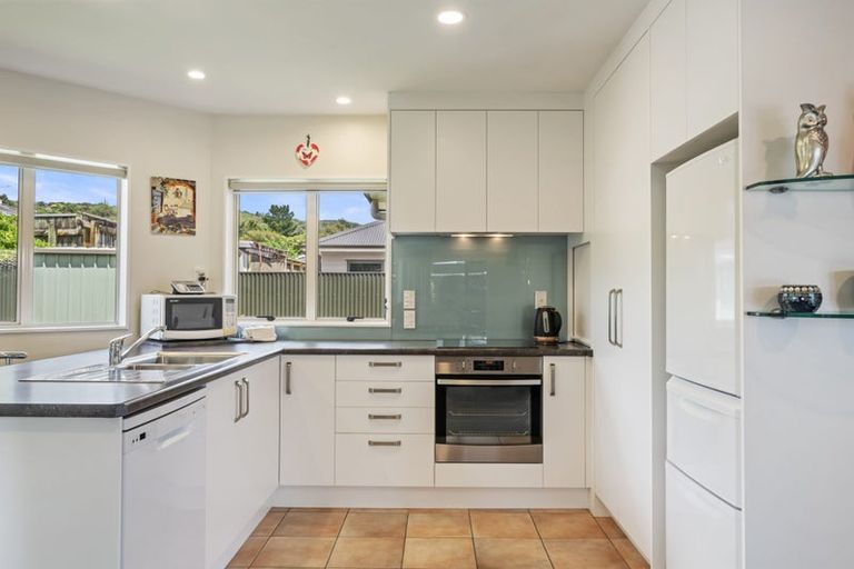 Photo of property in 18a Ebdentown Street, Ebdentown, Upper Hutt, 5018