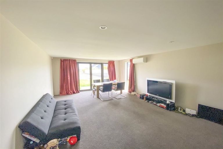 Photo of property in 42 Gosling Crescent, Halswell, Christchurch, 8025