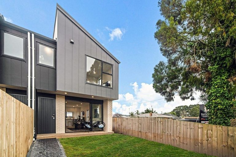 Photo of property in 94f Swanson Road, Henderson, Auckland, 0610