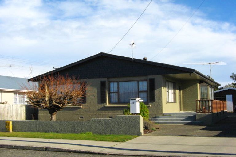 Photo of property in 4 Fraser Street, Waikiwi, Invercargill, 9810