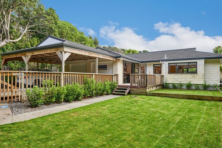 Photo of property in 2 Waimarino Road, Pukerua Bay, 5026