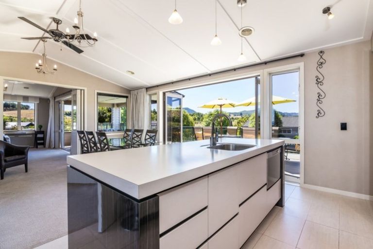 Photo of property in 16 Montgomery Crescent, Kinloch, Taupo, 3377