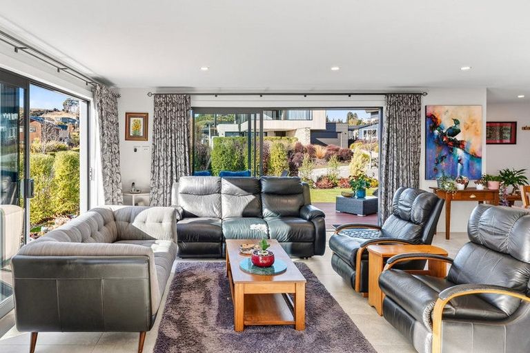 Photo of property in 23 Kereru Crescent, Wanaka, 9305