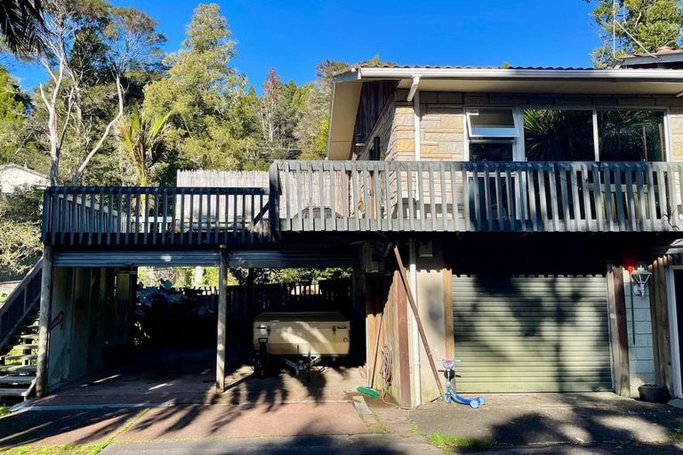 Photo of property in 148 Laingholm Drive, Laingholm, Auckland, 0604