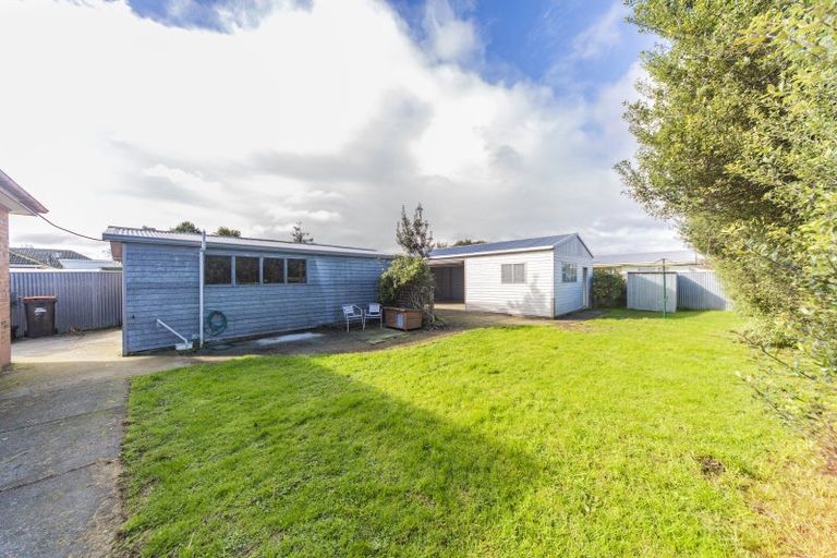 Photo of property in 2a Montrose Place, Takaro, Palmerston North, 4412