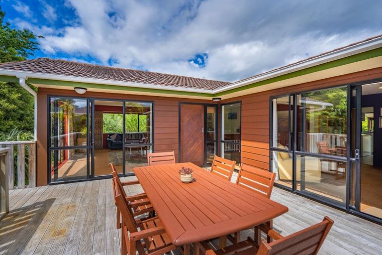 Photo of property in 110 Renown Road, Raumati South, Paraparaumu, 5032