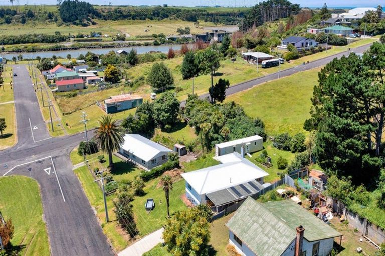 Photo of property in 15 Norfolk Street, Patea, 4520