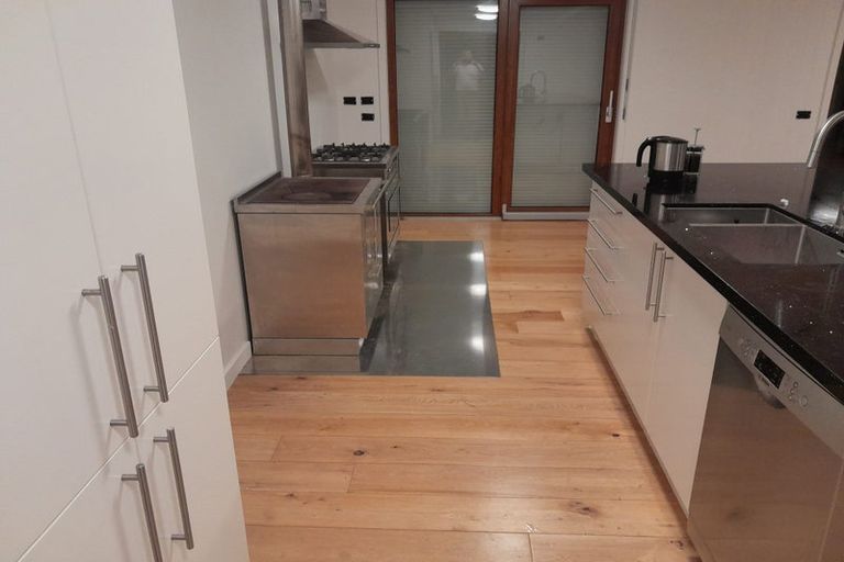 Photo of property in 24 Hauraki Road, Hauraki, Auckland, 0622