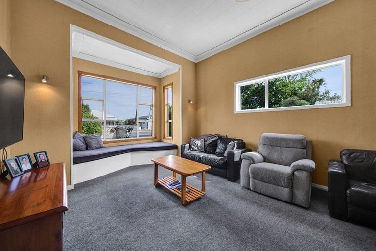 Photo of property in 55 Camberwell Road, Hawera, 4610