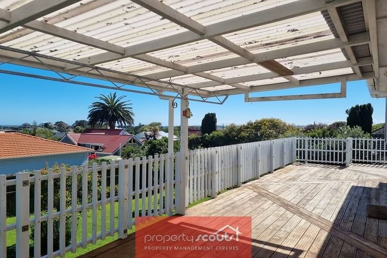 Photo of property in 8 Lismore Street, Strandon, New Plymouth, 4312