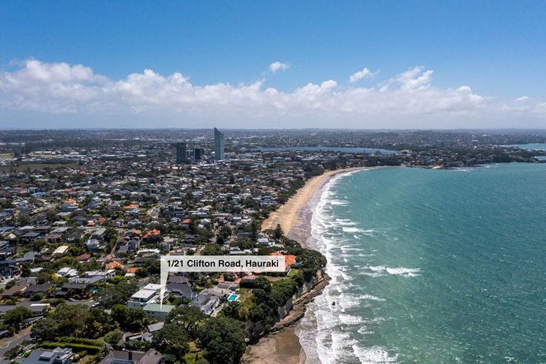 Photo of property in 1/21 Clifton Road, Hauraki, Auckland, 0622