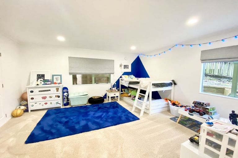 Photo of property in 12 Shannon Place, Torbay, Auckland, 0630