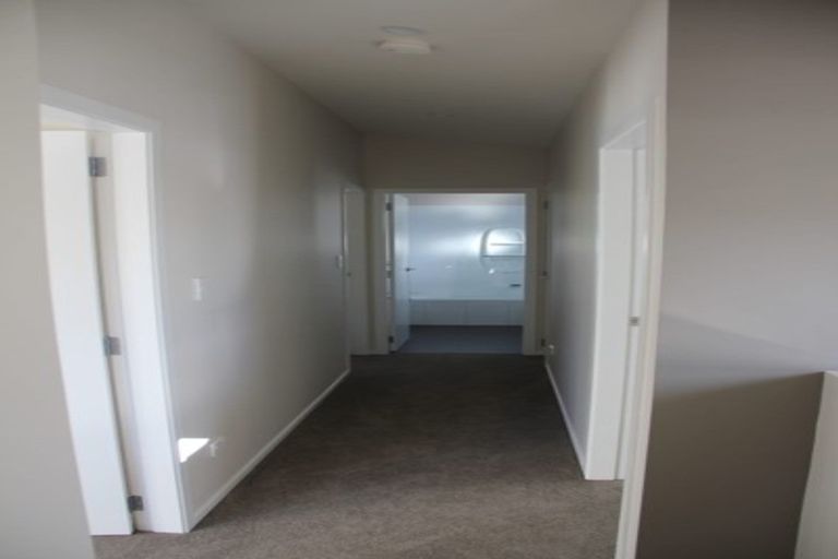 Photo of property in 6/61 Black Rock Road, Newlands, Wellington, 6037