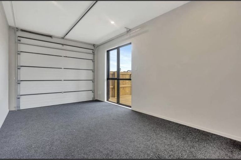 Photo of property in 49a Riverton Drive, Randwick Park, Auckland, 2105