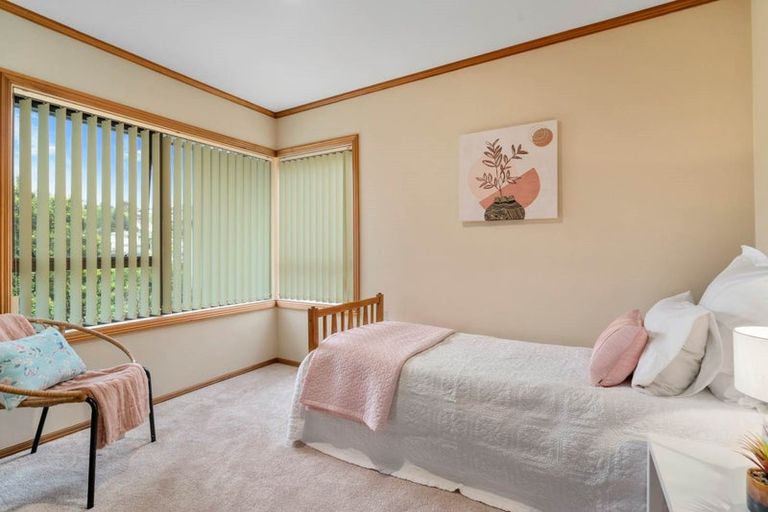 Photo of property in 19 Bayside Drive, Browns Bay, Auckland, 0630