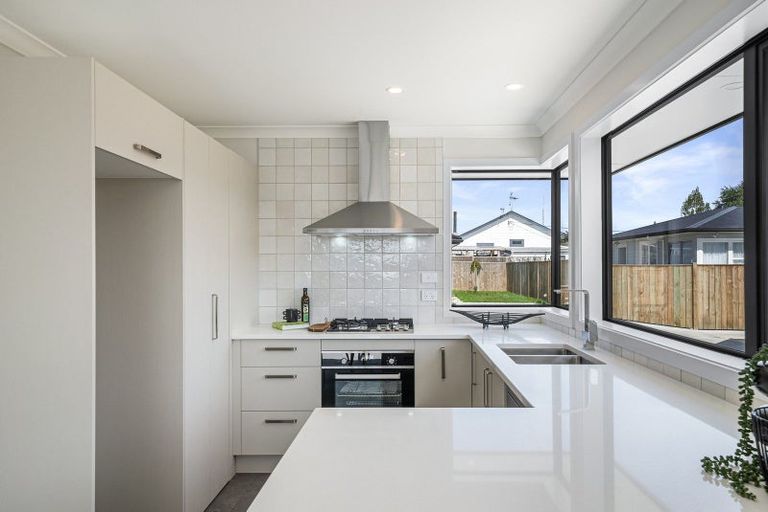 Photo of property in 28b Bartholomew Road, Levin, 5510