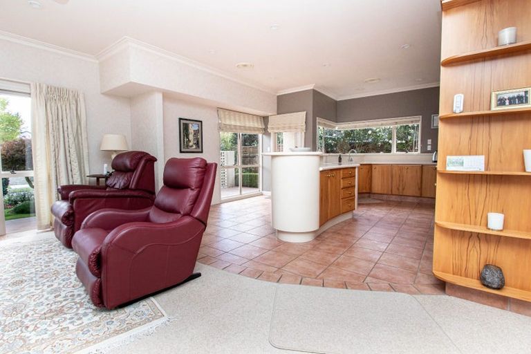 Photo of property in 28 Harrowfield Drive, Harrowfield, Hamilton, 3210