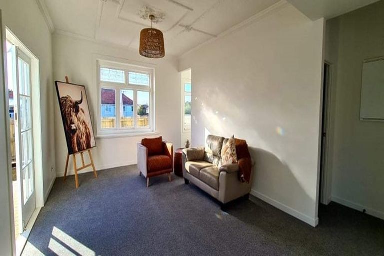 Photo of property in 55 Parris Street, Waitara, 4320