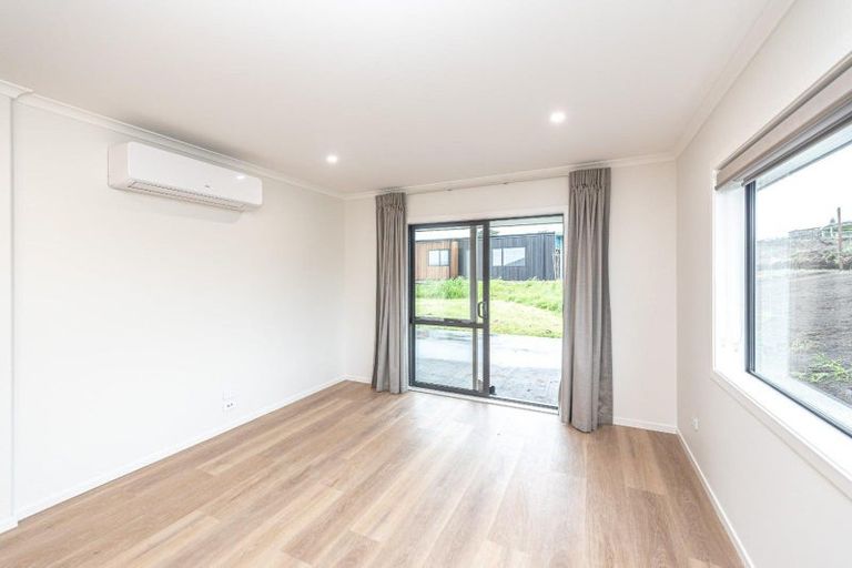 Photo of property in 32 Tirimoana Place, Otamatea, Whanganui, 4501