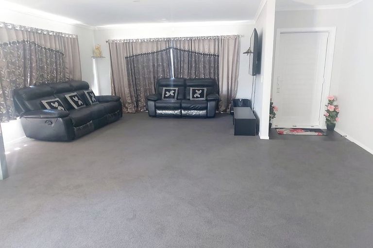 Photo of property in 23 Grovedale Square, Wainuiomata, Lower Hutt, 5014