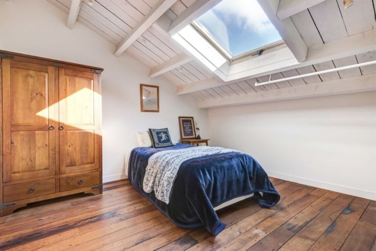 Photo of property in Hannahs Warehouse Apartments, 4/13 Leeds Street, Te Aro, Wellington, 6011