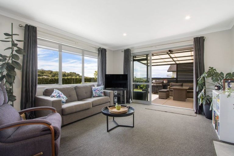 Photo of property in 5 Vantage Place, Omokoroa, 3114