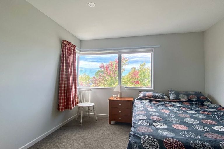 Photo of property in 38 Menin Gate Crescent, Broomfield, Christchurch, 8042