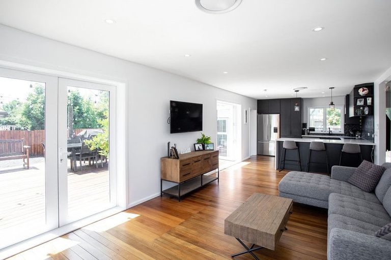 Photo of property in 45 Gregan Crescent, Burnside, Christchurch, 8053